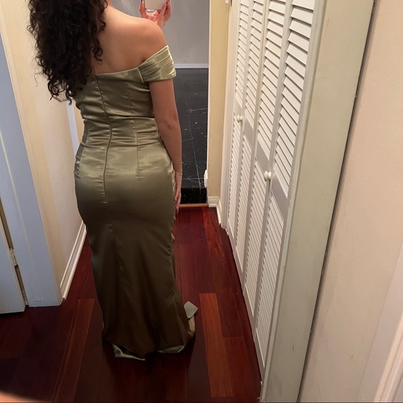 Sage green custom formal gown - Picture 2 of 4